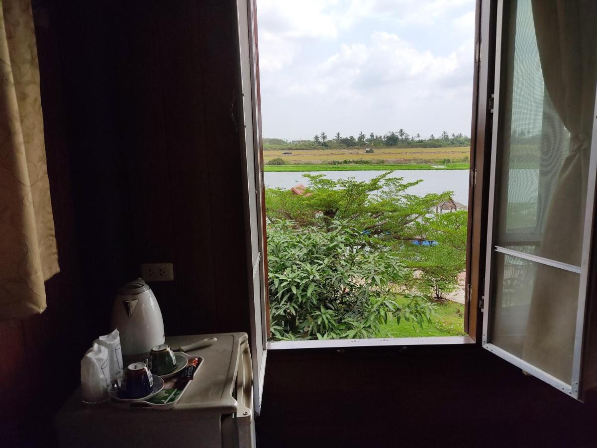 Hidden Holiday House Ban Don Faek Luaran gambar